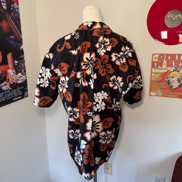 Vintage Hawaiian Original Black, Orange, and White Floral Buttoned Shirt - Picture 3 of 11